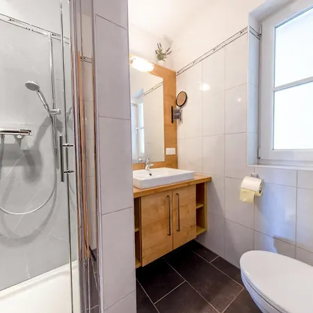 Ferienhaus Alpen D4 *