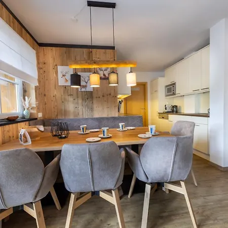 Alpen D4 Ferienhaus *